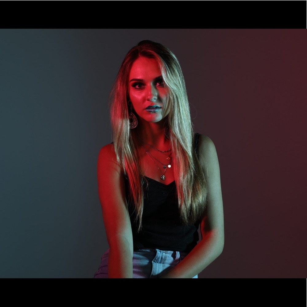 Meet your Posher, Corrina